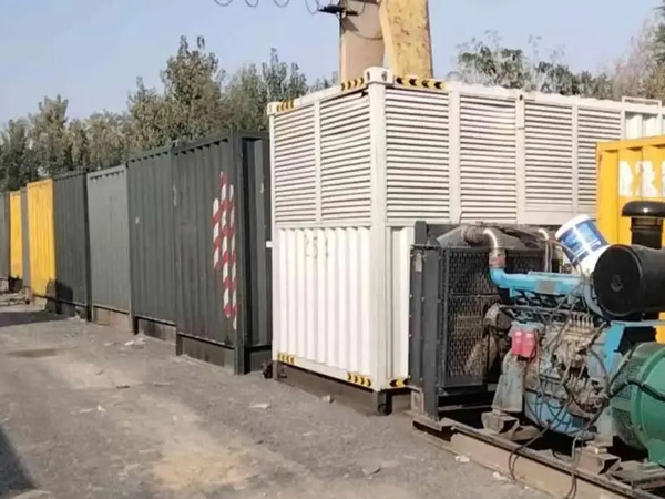 濉溪200KW柴油发电机机组每小时油耗是多少？